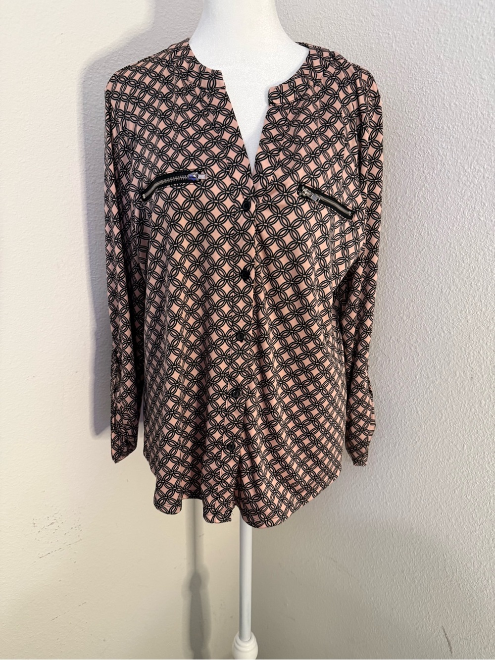 Blue Mood pink and black geometric pattern blouse faux zippers chest accents LG